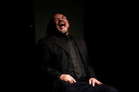 Danilo Avelleda em “Diário de Um Louco”, de Nicolai Gogol – Fotografia Gilson Camargo